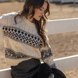 Line and Dot Montana Faire Isle Sweater Medium Chunky Knit Oversized Cream Black